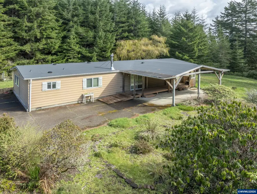 533 N Bayview Rd, Waldport, OR 97394 - #3