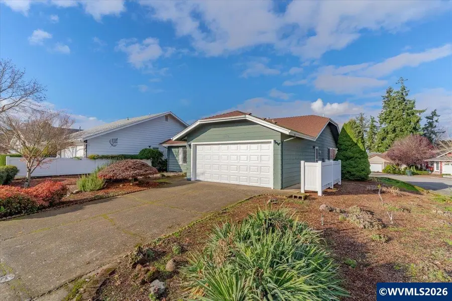 1694  Sunrise Cir NW, Salem, OR 97304 - Image #2