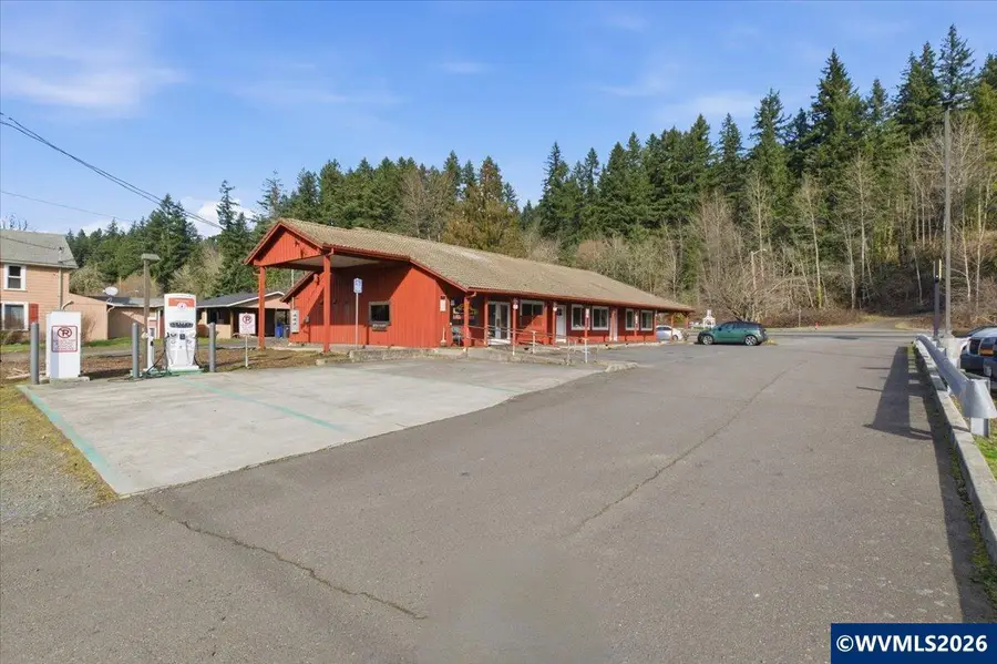 300 NW Santiam Bl, Mill City, OR 97360 - Image #3
