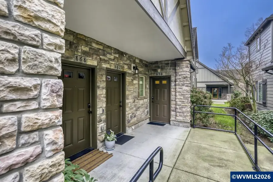 856 NE wheelock Pl, Hillsboro, OR 97006 - Image #2