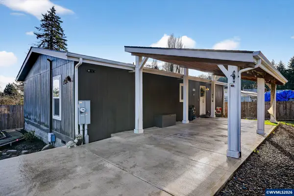 826 SW Cherry St, Willamina, OR 97396