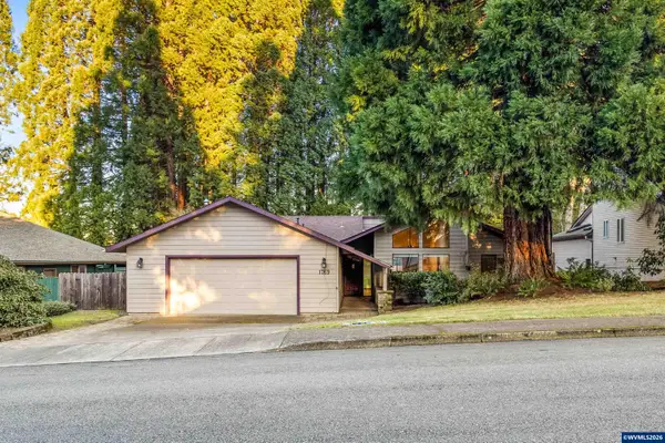1769  Cinnamon Hill Dr SE, Salem, OR 97306