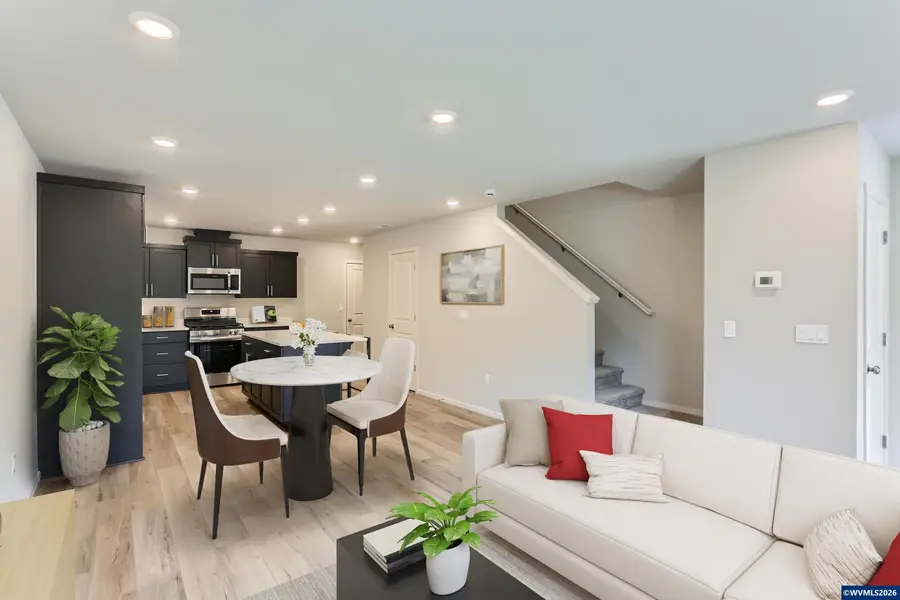 865  Sifuentez St, Woodburn, OR 97071 - Image #3