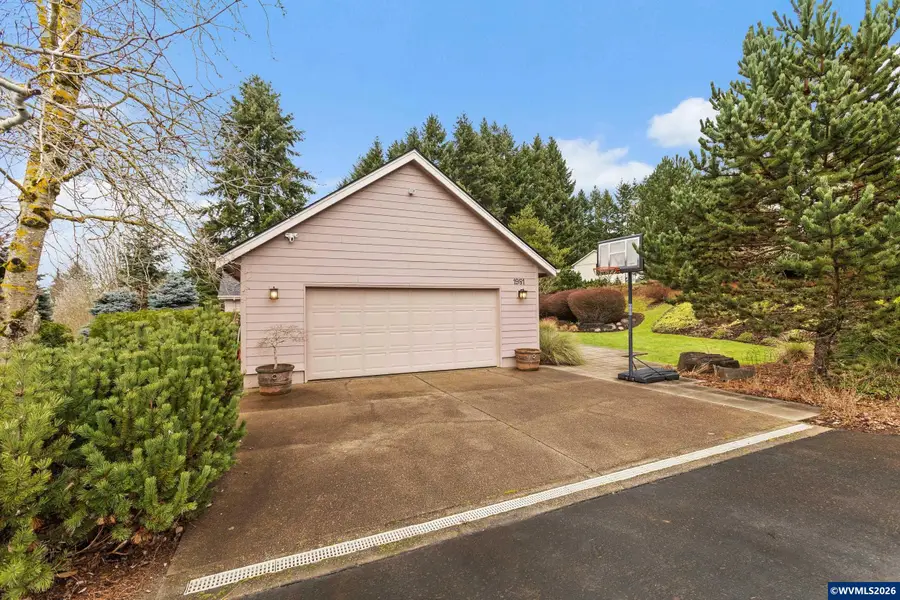 1981  C J Wy S, Salem, OR 97306 - #3