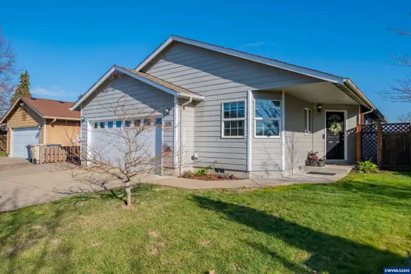 1023 S 10th St, Lebanon, OR 97355