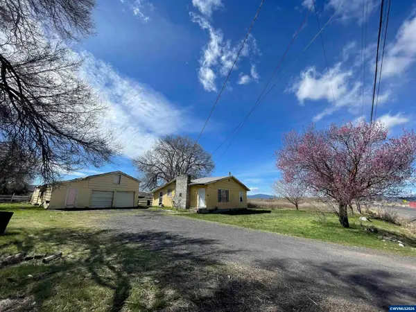 2202  Joe Wright Rd, Klamath Falls, OR 97603