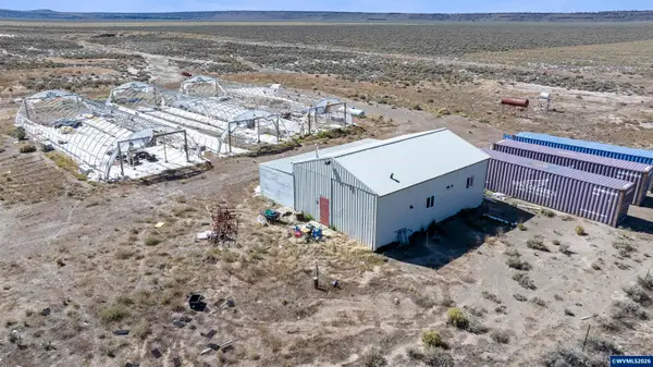 31868  Highway 20, Lakeview, OR 97758