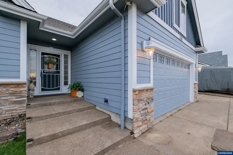 338 NW Foxglove St, Dallas, OR 97338 - #3