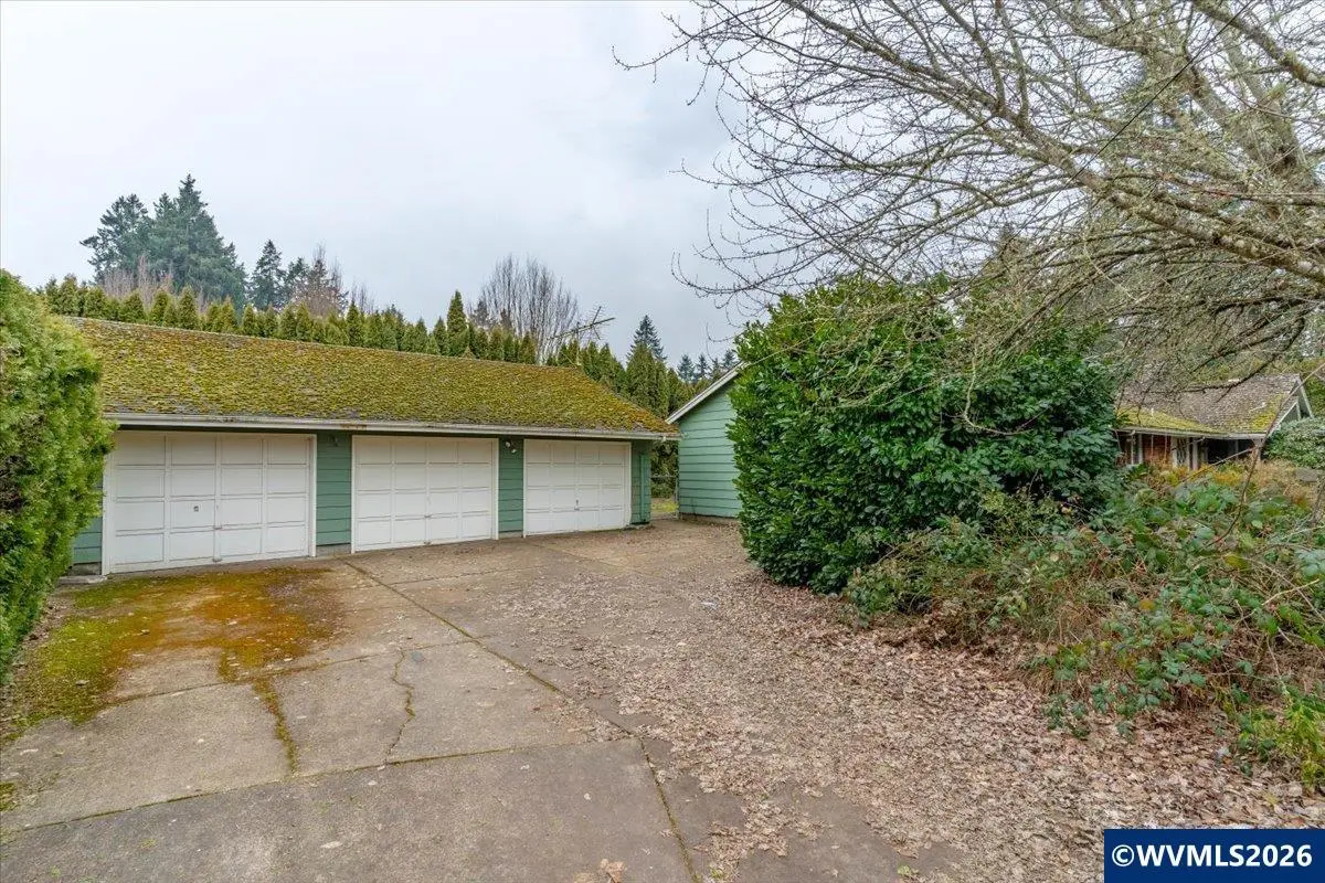 112 NE Green Ct, Albany, OR 97321 - #1