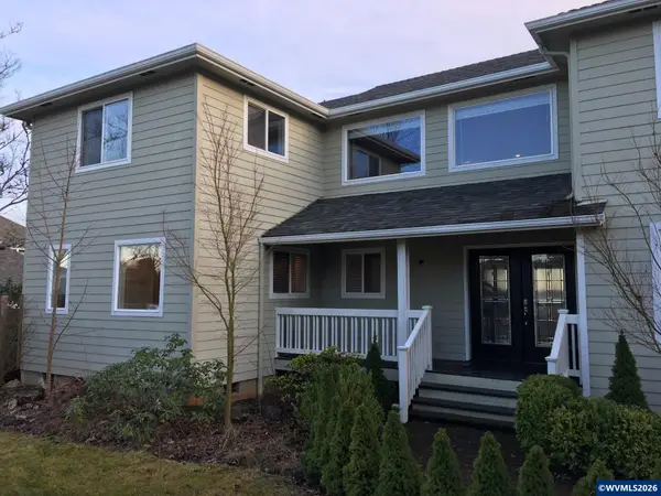 2415 SW Oakwood Dr, Dallas, OR 97338