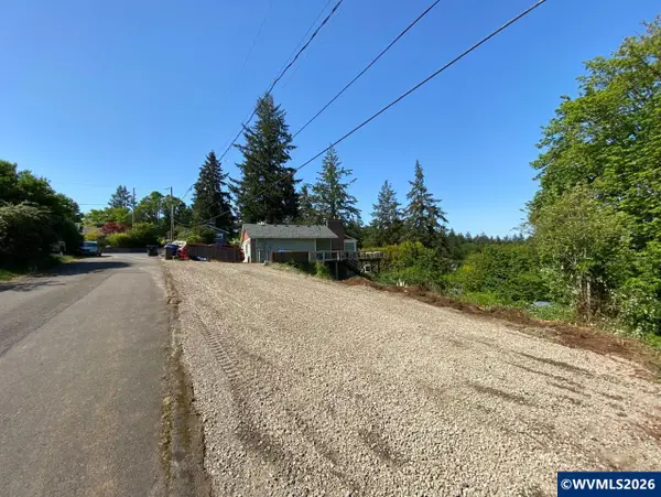 360  View Dr NW, Salem, OR 97304