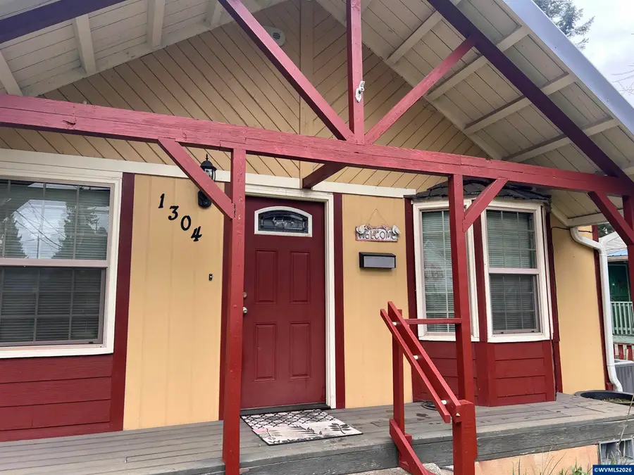1304  hawthorne St, Sweet Home, OR 97386 - #2