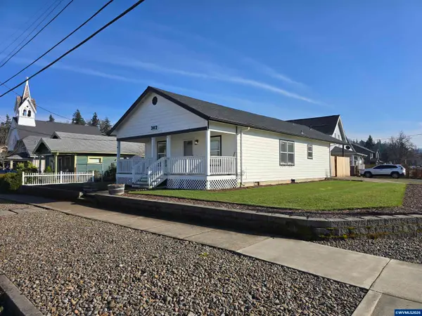 302  Jersey St, Silverton, OR 97381