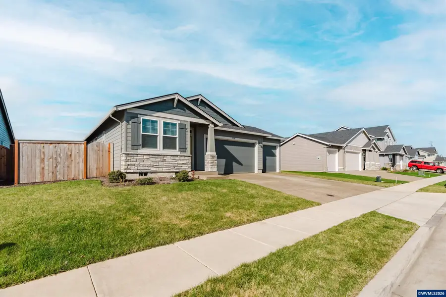 210  Walnut St, Mount Angel, OR 97362 - #3