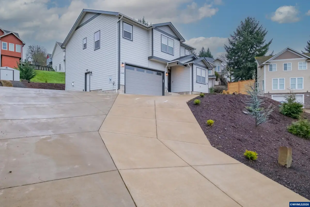 240  North Av, Brownsville, OR 97327 - #1