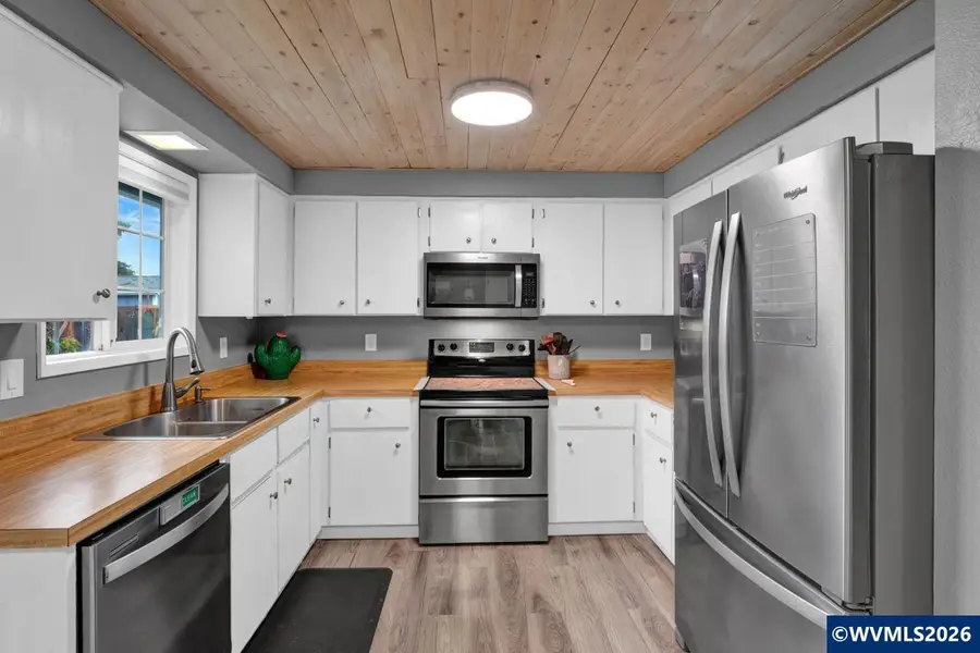 720 W Airway Rd, Lebanon, OR 97355 - #3