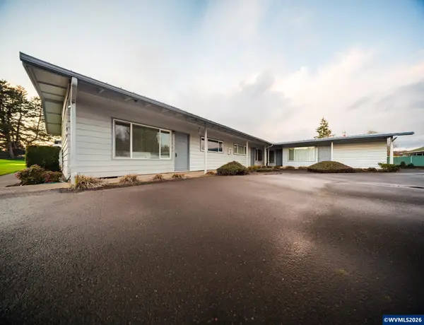 1061  Ring St NE, Keizer, OR 97303