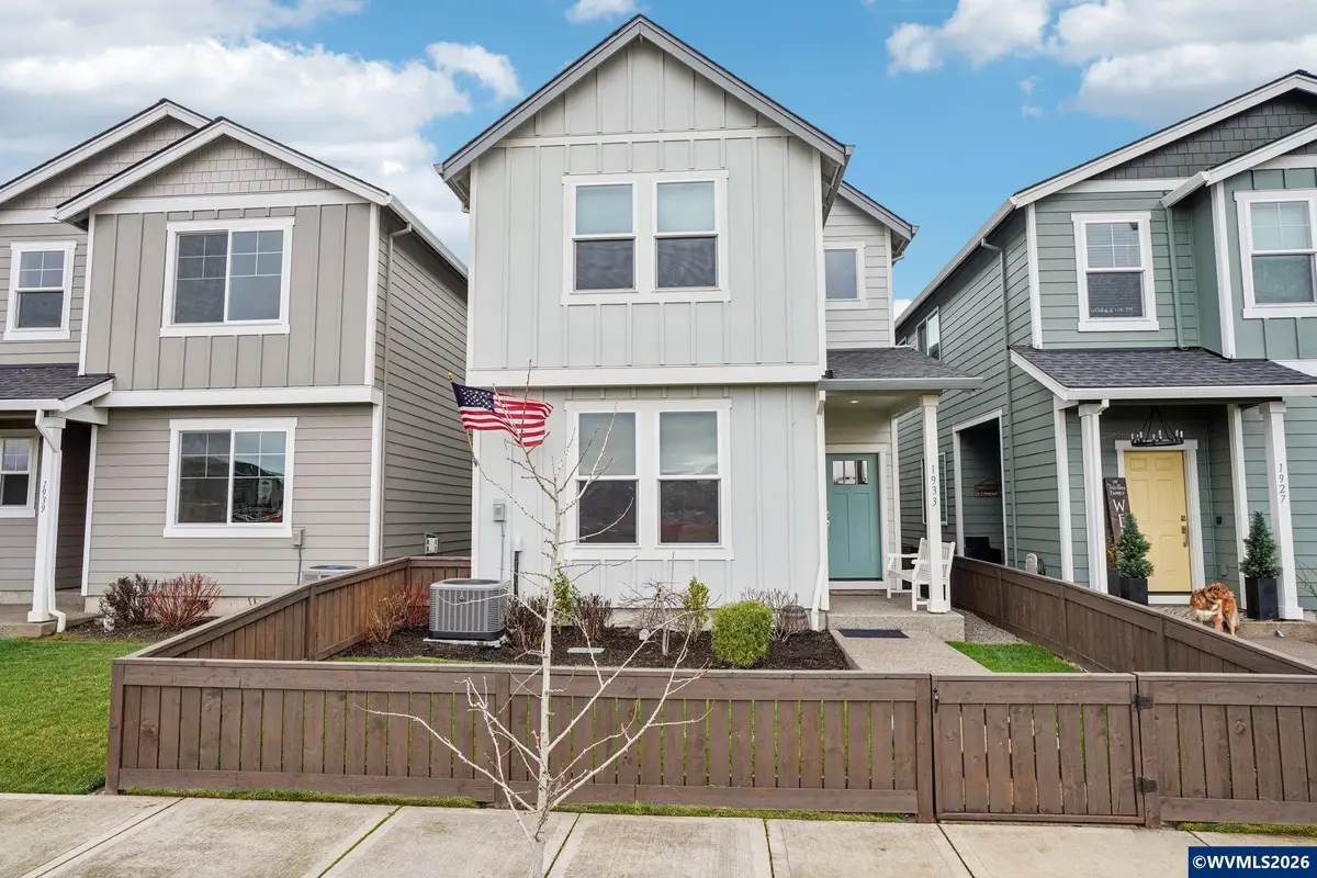 1933 NW Kent St, McMinnville, OR 97128 - #1