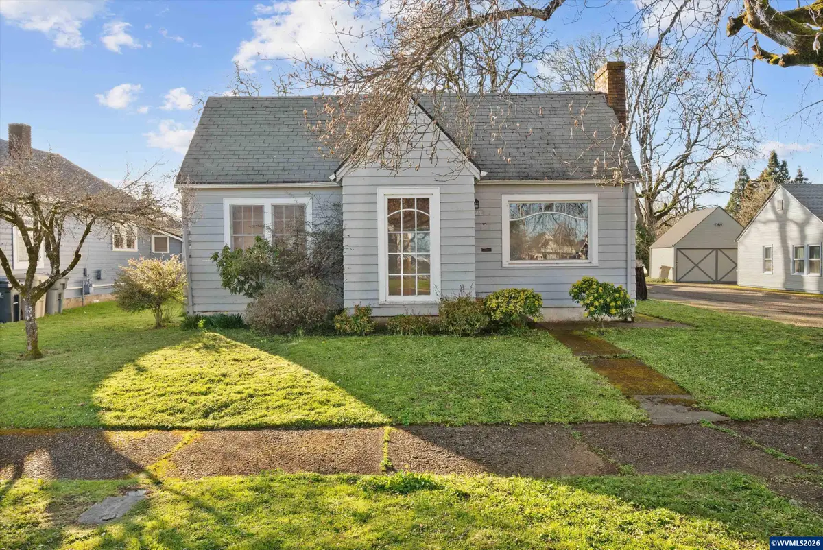 923 SW Ellis St, Dallas, OR 97338 - #1