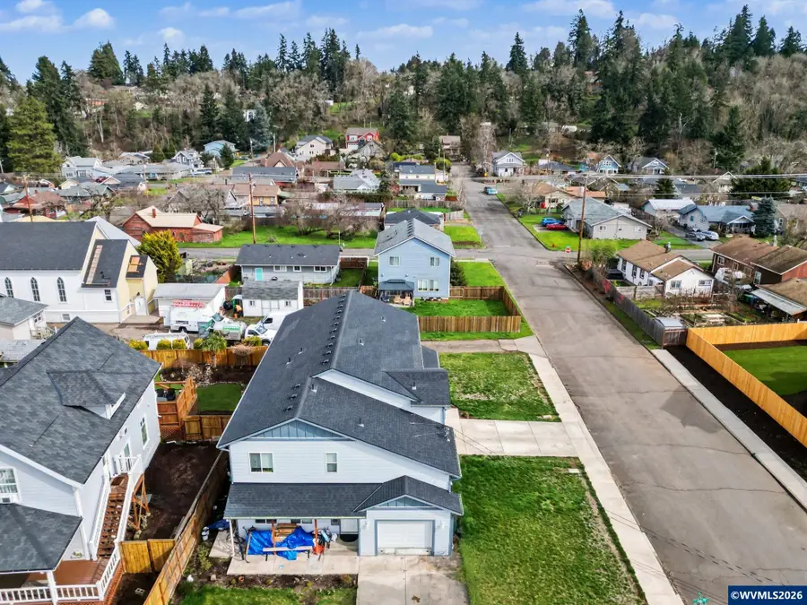 315 S 1st St (& 301 Drake St) St, Silverton, OR 97381 - #2