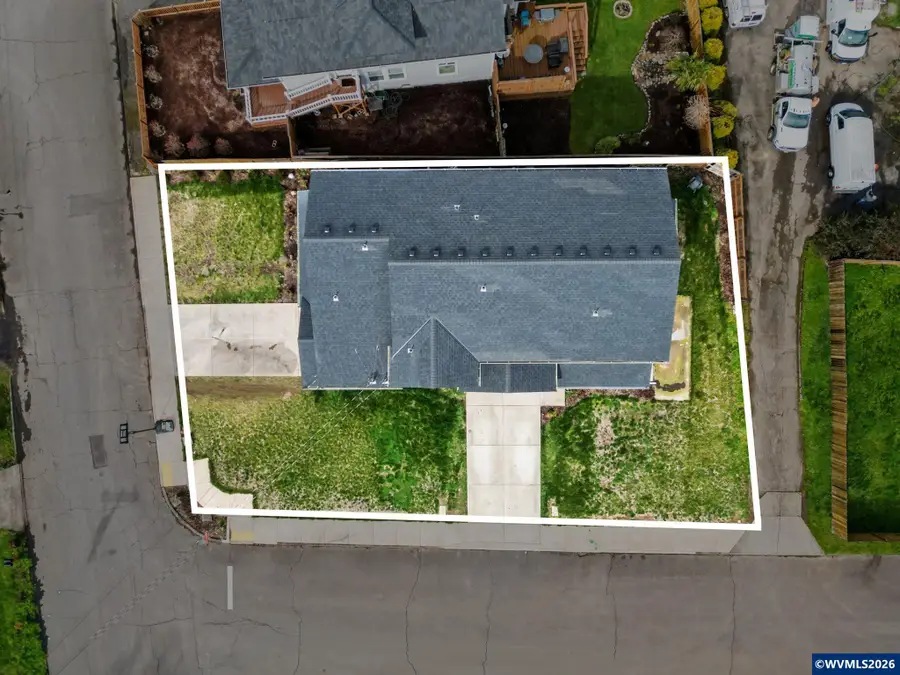 315 S 1st St (& 301 Drake St) St, Silverton, OR 97381 - #3