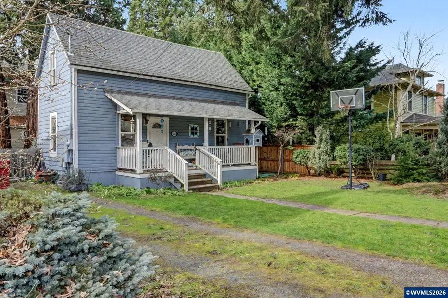 213  Mill St, Silverton, OR 97381 - #2