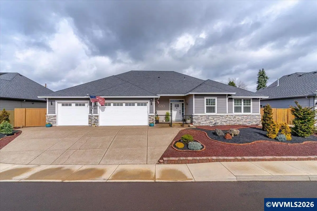 680 NW 11th Av, Canby, OR 97013 - #1