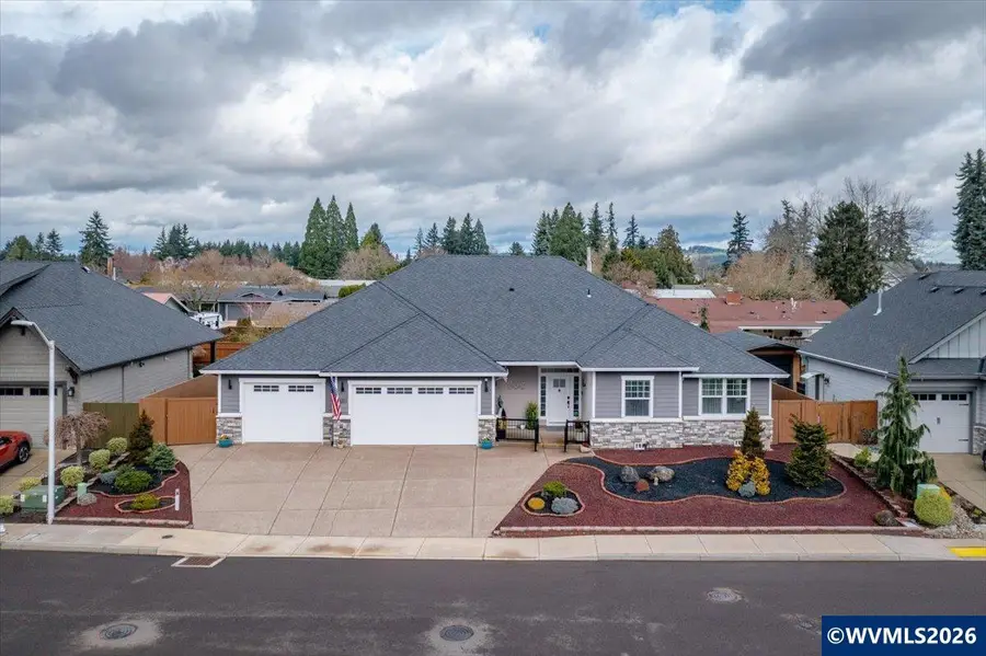 680 NW 11th Av, Canby, OR 97013 - #2