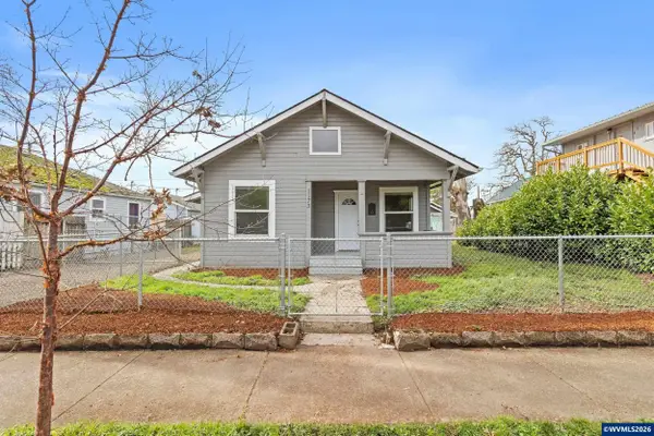 1173  15th St SE, Salem, OR 97302