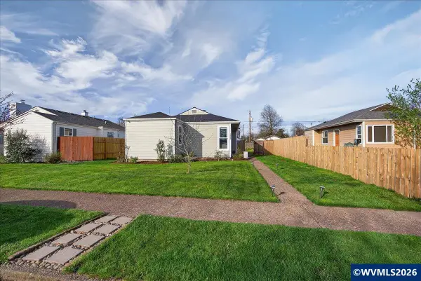 1530  Maple St SW, Albany, OR 97321