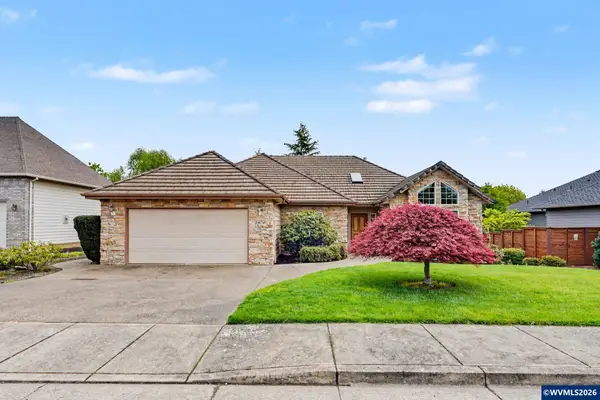 1470  Ranier Lp NW, Salem, OR 97304
