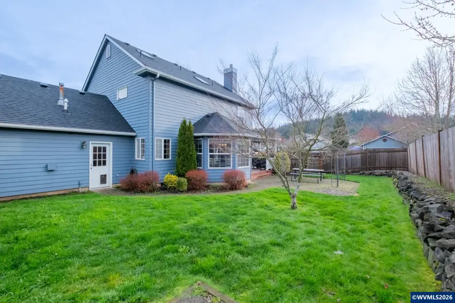 780  Mountain River Dr, Lebanon, OR 97355 - #2