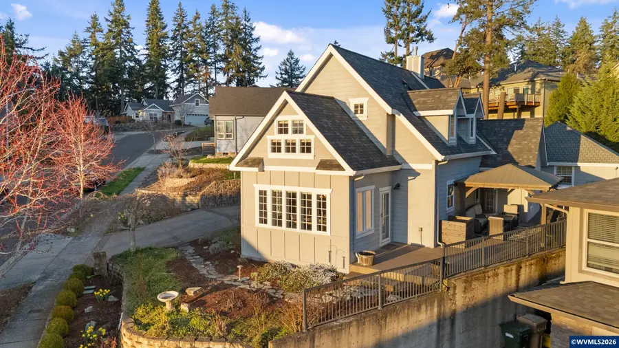 812  Northpoint Lp, Brownsville, OR 97327 - #2