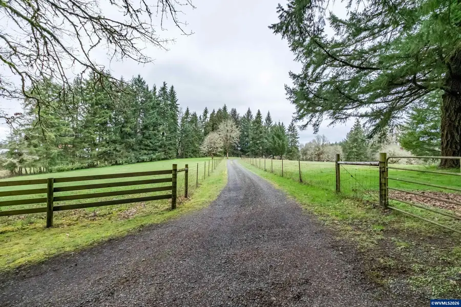 39692  Lacomb Dr, Lebanon, OR 97355 - #2