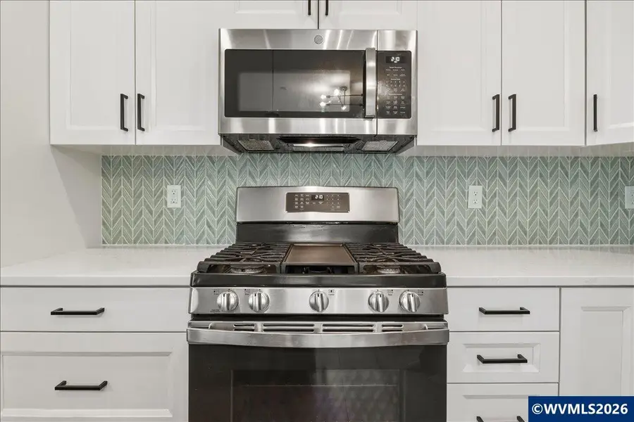 1156 S 11th St, Independence, OR 97351 - #2