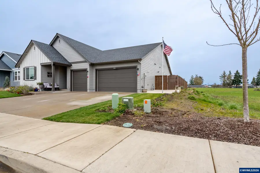 2400 W 15th Av, Junction City, OR 97448 - #2