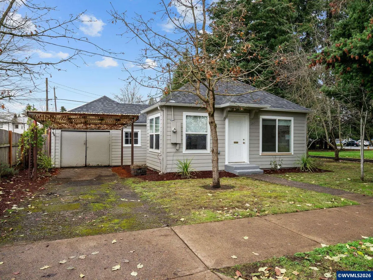 180  Eaton St, Lebanon, OR 97355 - #1