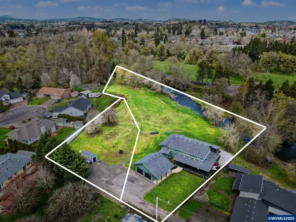 525 SW Levens St, Dallas, OR 97338