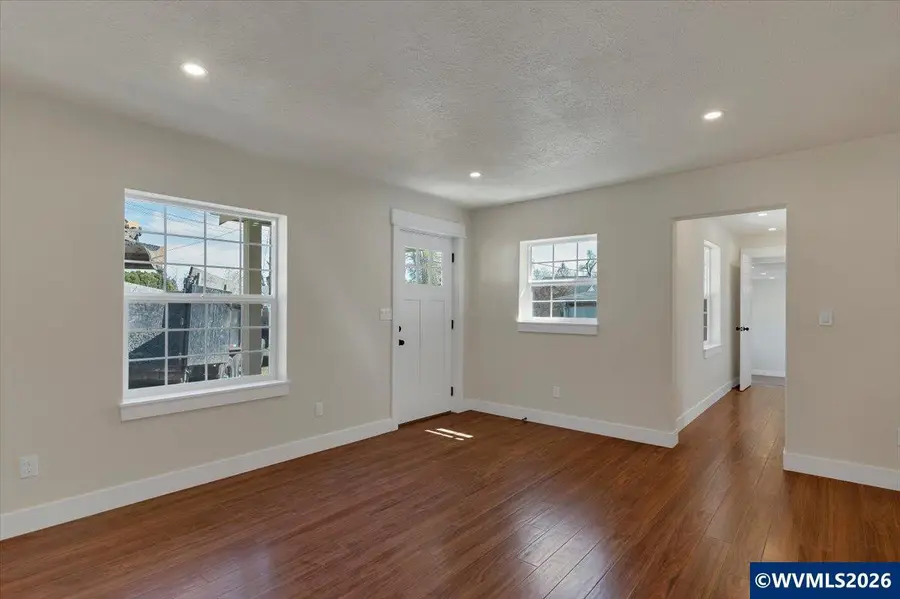 319 SW Church St, Dallas, OR 97338 - #3