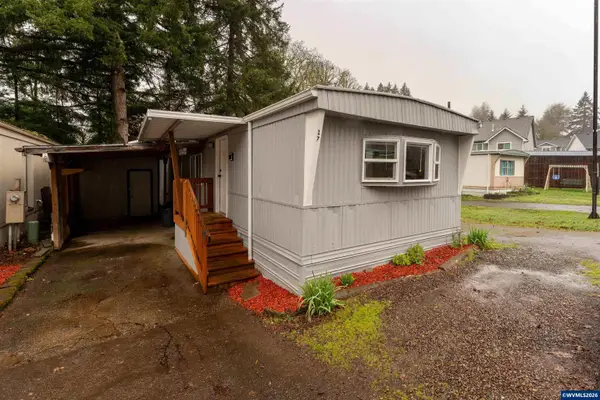 502 N 8th #17 St, Philomath, OR 97370