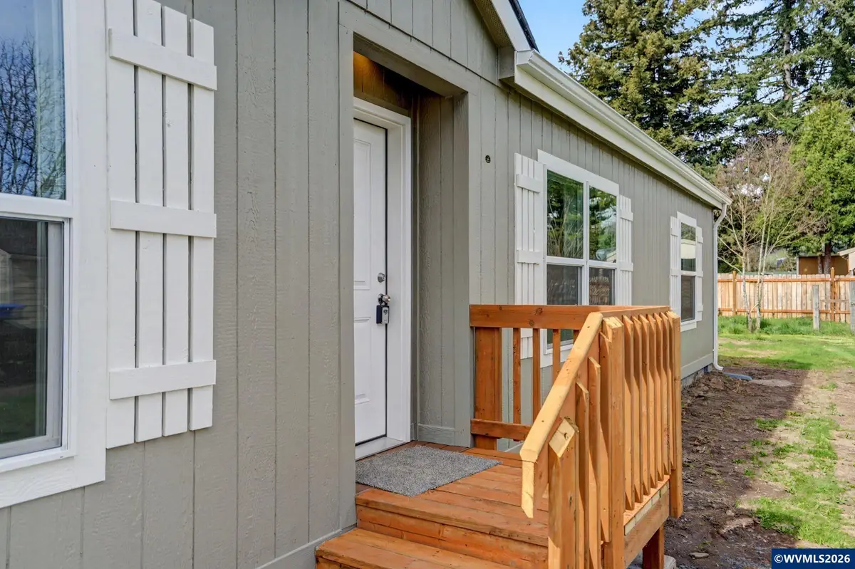 217 SE Juniper St, Mill City, OR 97360 - #1