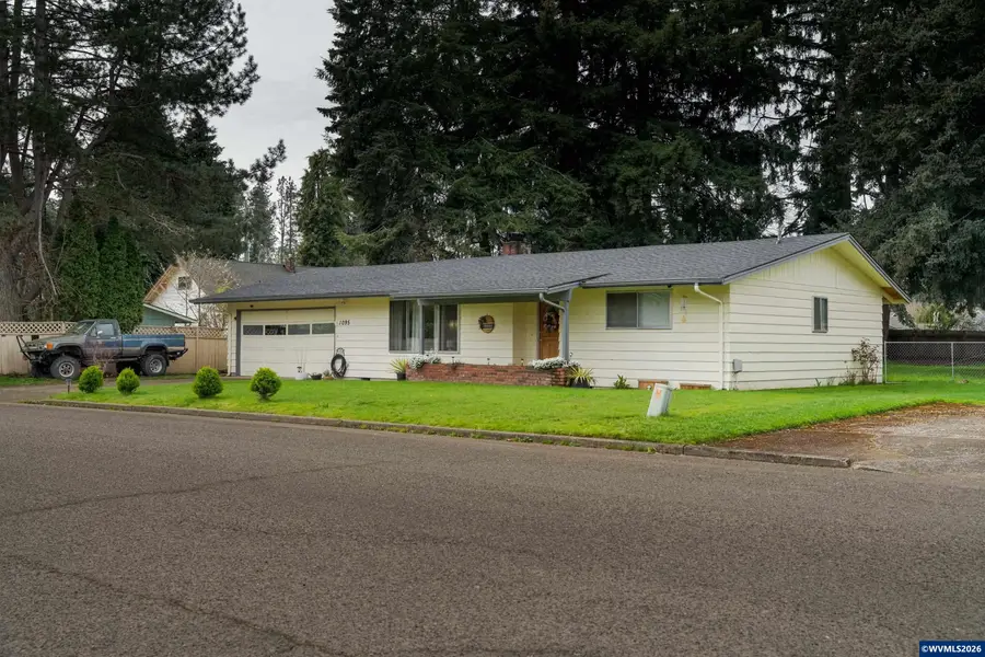 1095 N Manzanita St, Canby, OR 97013 - #2