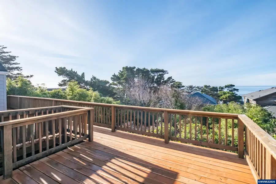4641 SW Coast Av, Lincoln City, OR 97367 - #2