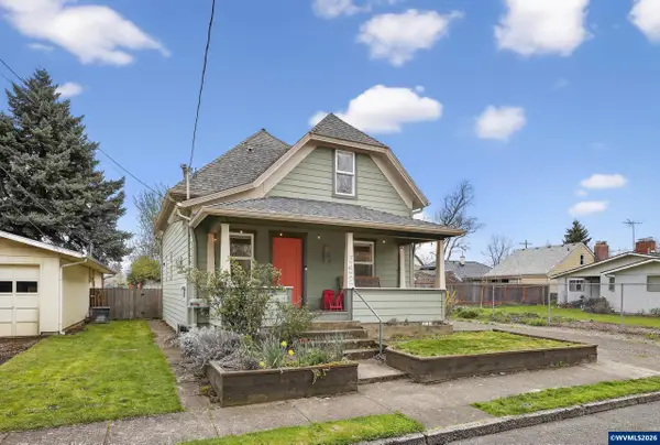 352  21st Av NE, Salem, OR 97301