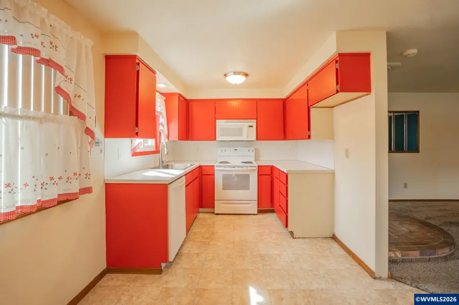 2661 S 12th St, Lebanon, OR 97355 - #3