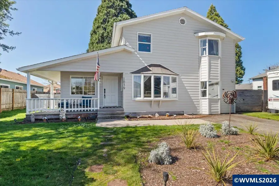 1039 N 4th Av, Stayton, OR 97383 - #2