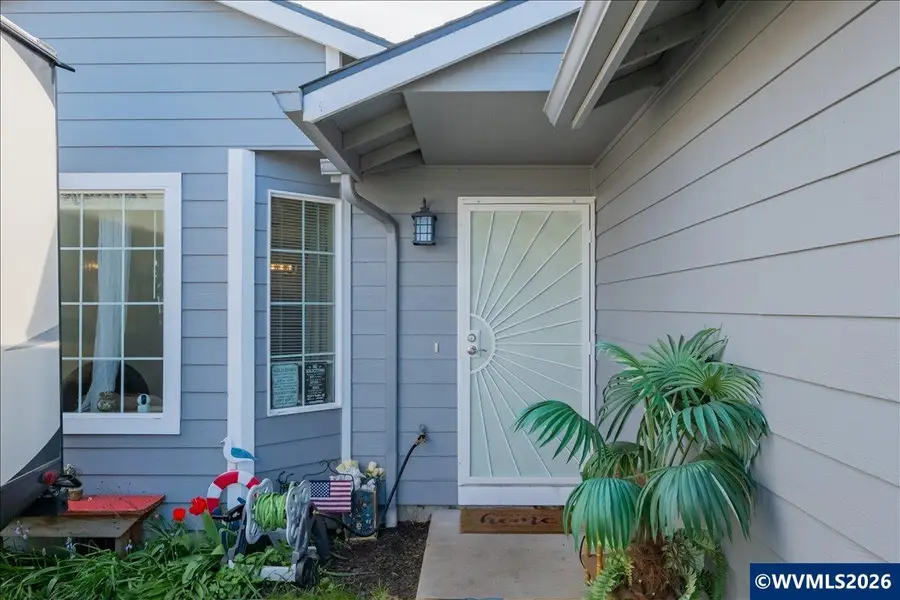 1066  Kees St, Lebanon, OR 97355 - #2