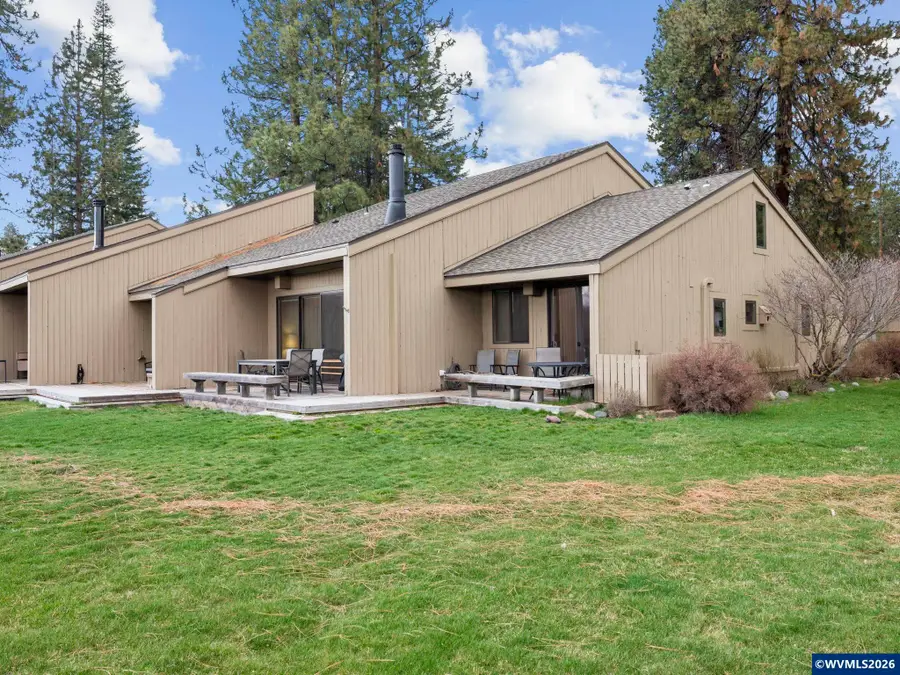 12900  Hawks Beard #13, Sisters, OR 97759 - #2