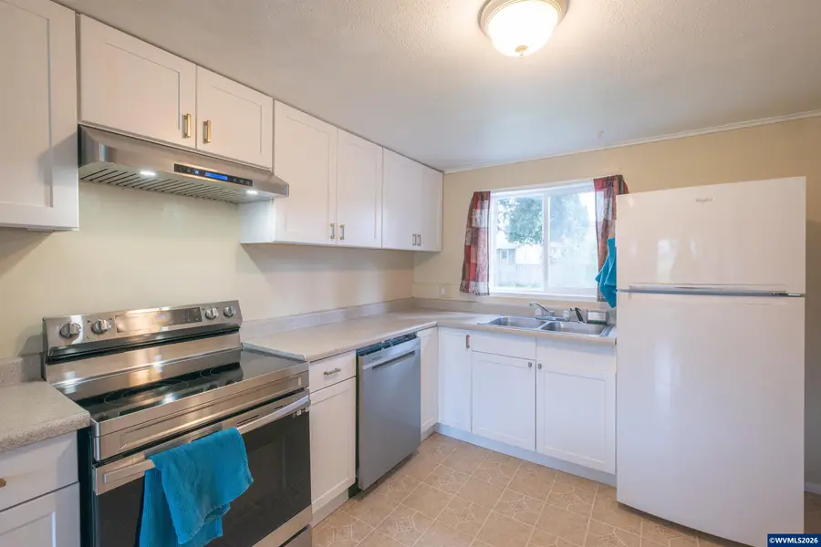 1447  Filbert St, Lebanon, OR 97355 - #3