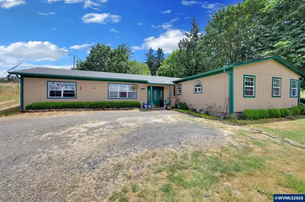 26257  Old Holley Rd, Sweet Home, OR 97386